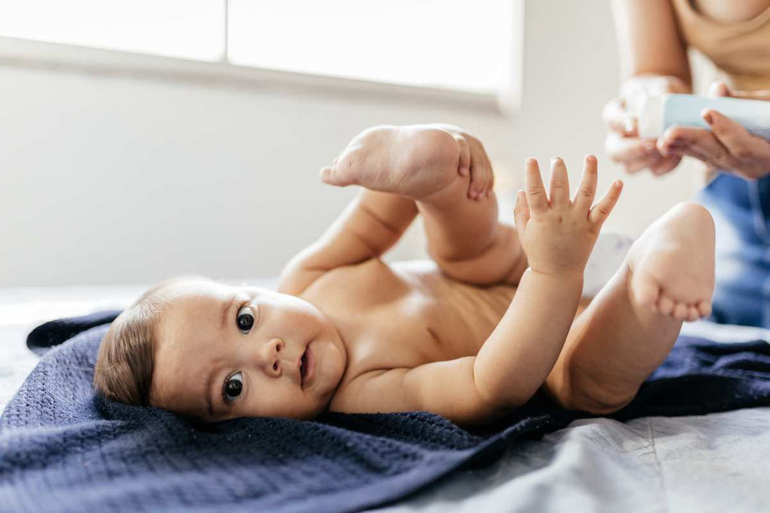  How to Change a Diaper: A Guide for First-Time Parents